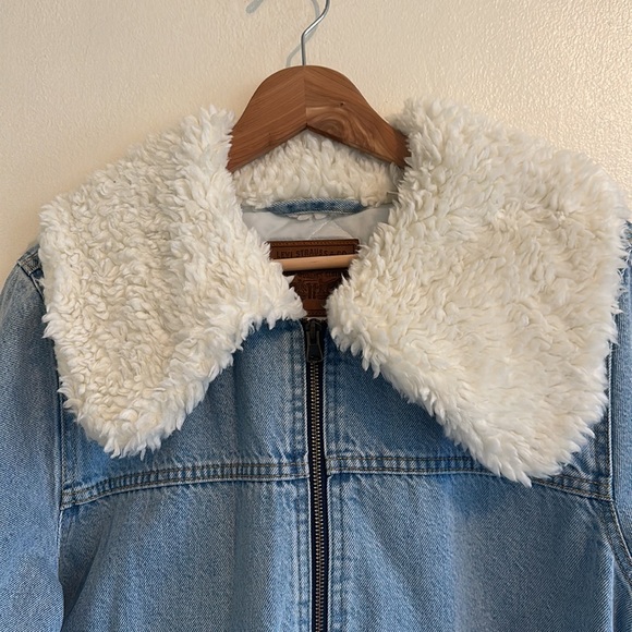 Levi’s Retro Sherpa Jean Jacket - Size XL - Picture 7 of 15